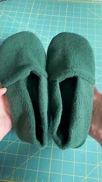 DIY Slippers Tutorial with Free Pattern — Easy Christmas Gifts!!