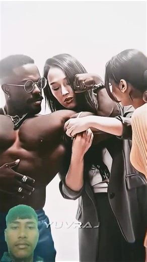 power of muscle 😜 #boxing #bollywood #bodybuilding