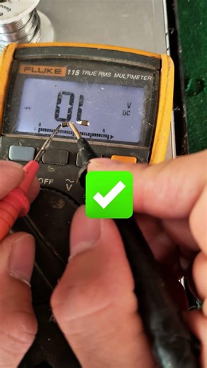 Testing SMD Capacitors Using a Digital Multimeter #SMD#Capacitor#Multimeter#Electronics