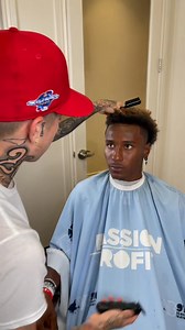 Someone tell @deestroying keep his eyes closed on the line up 😭😂💈 #vicblends #barber #haircut #deestroying #tiktokresumes #buffering #comedy #5589 #fblifestyle | Stylezee