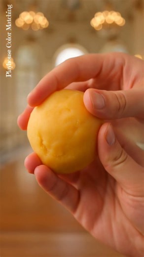 Squeezing an ASMR Clay Box | mester ben - Great and Satisfying Sounds (00:09 seconds)