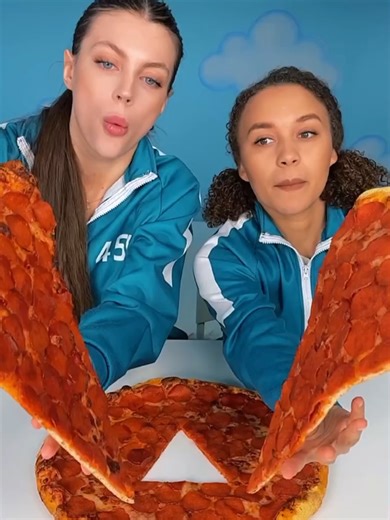 SQUIDGAME New Challenge! #pizza #squidgame #squidgamechallenge #viral #fyp