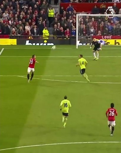 Robin van Persie’s ICONIC Volley vs Aston Villa! ☄️ | Manchester United #shorts #viral #trending