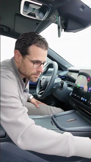 💡What do you think?👇This is the interior of the Lynk & Co 08