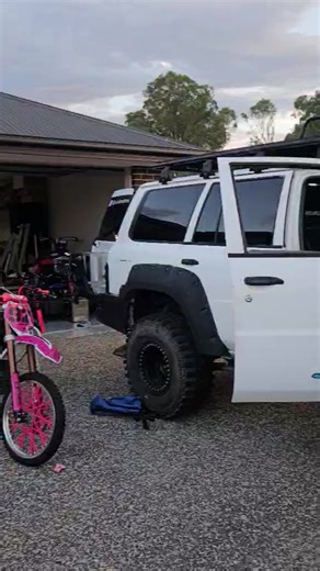 The Mighty Cummins Returns: 750hp and Turbo Power