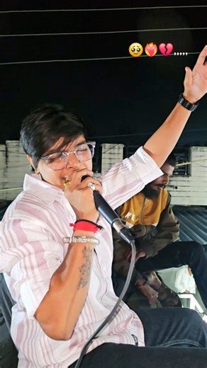 Parul Rathva Kanno on Instagram: "વાતો વિહરી ગયા કાળજે ડાઘ રે પડ્યા, ગોંડી અમે એકલા પડિયા🥹❤️‍🔥💔 . . . . #parulrathva_kano #live #parulrathva #rockstar #timlistar⭐ #trendingreelsvideo #instagram #trendingreels #top #timli #timlidance"