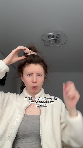 Відео користувача andy (@yep4andy) на тему «Scrunchie Curls»