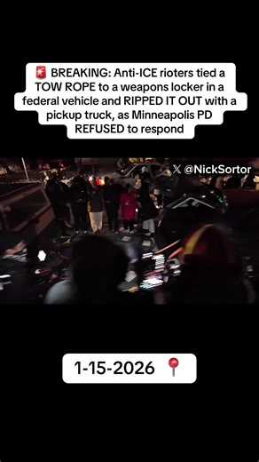 🚨 Chaos in Minneapolis: Protesters tow-rip ICE weapons locker amid riots! Crowd cheers, no cops in sight credits to @Nick Sortor #MinneapolisRiots #AntiICE #protest