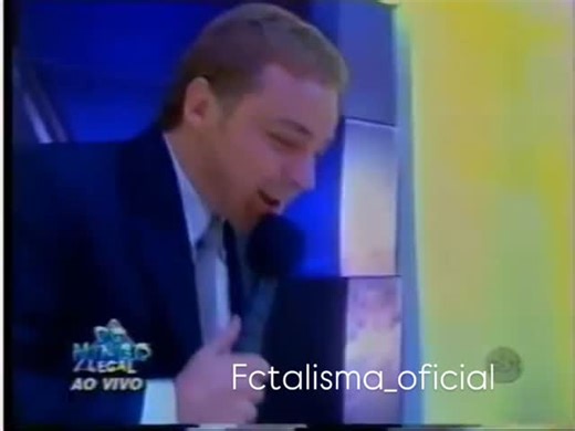 Eu preciso e de um beijo quero colo .quero tanto esse teu beijo ... @leonardo #domingolegal #saudades #sertanejo #leonardocantor #viralvideos #leonardo | fctalisma_