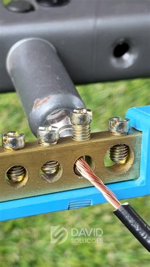 🔧 “This Guy Discovered the Best Way to Connect Your Wire to the Connector Using a Rivet” #DIYHack #ElectricalTips #SmartFix | Greatness DIY