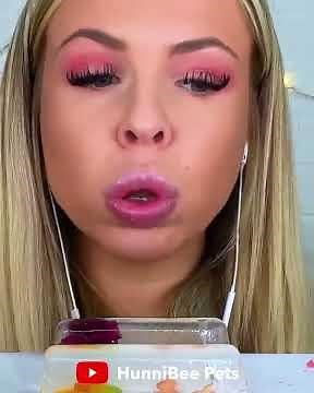 ASMR EDIBLE FLOWERS, RAINDROP CAKE MUKBANG 먹방 HUNNIBEE ASMR 꿀벌 #SHORTS