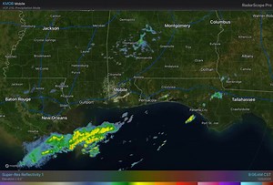 1125AM: Have your umbrella handy when heading out this afternoon and evening as rains are forecast to lift northeastward and expand off the Gulf. Will also be a chilly rain as afternoon temperatures will struggle to get out of the mid to upper 40s over interior while upper 40’s to lower 50s elsewhere. | US National Weather Service Mobile Alabama
