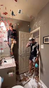 Well thats one way to use the SHRED-ER Lindy and Jlo ! #bugasalt #fireyourflyswatter #pestcontrol #nontoxic #ordinarytablesalt #bugblaster | Bug-A-Salt