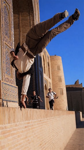 Fast parkour movement on set