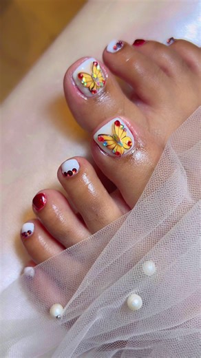 Beautiful Nail Art Ideas for Brides-to-Be