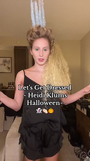Is this not the most insane thing youve ever seen. #heidiklum | Heidi Klum Halloween