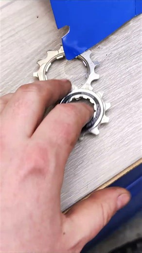How to quickly install a new cassette on your bicycle and get riding as soon as possible.