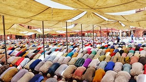 Bacaan Niat Salat Id Iduladha, Lengkap dengan Tata Caranya