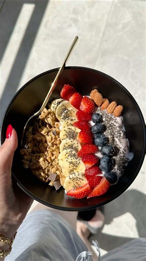 Delicious Granola Recipe with Customization Tips