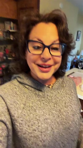 DAY 21 AFFIRMATIONS FOR A BADASS!! I am getting better and better every day. Each step I take brings me closer to my goals!!! Speak back positively to anything that comes at you that is negative!!! You are the boss of you!! 3 weeks make a habit! #affirmations #badass #boss #positive #goals