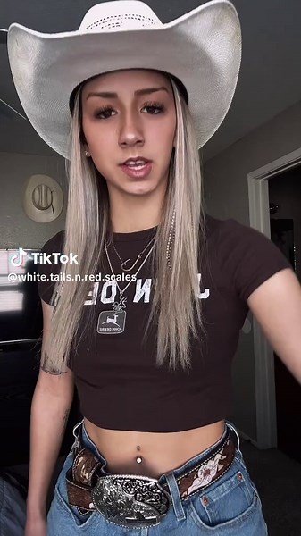 Angelina🪶 (@white.tails.n.red.scales)’s videos with original sound - 1badgta