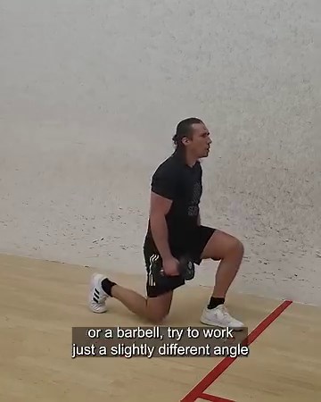 Make your lunge exercises in the gym more relevant and transferrable to your squash with this 1 simple tip 💡 For more, check out Gary's playlist where he looks at the importance of the lunge and analyzes different variations and methods to train the legs to stabilise and strengthen your body: https://tinyurl.com/LungeFundamentals | SquashSkills