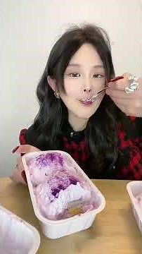 Asmr🍰Eating 🍰The Creamiest Buttercream Cake You'll Ever Taste!