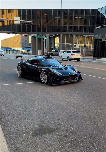 Exploring the Lotus Exige Like a Sailor