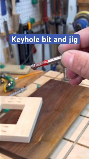 Keyhole bit and simple jig for hanging slots #woodworkingtool #woodworkingprojects #diytools