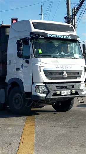 HOWO Dumptruck #automobile #trucking #truckspotting #fypシ゚viral #shorts