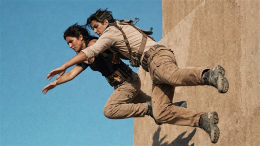 How to fall safely for film scenes