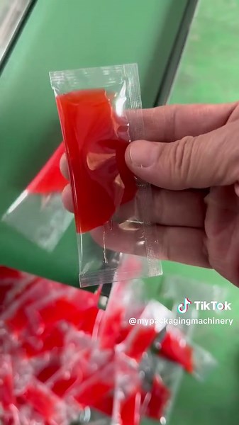 Exploring The Packaging Of Ketchup, vertical automatic sachet 3 side seal or 4 side sealed ketchup sauce bag packaging machine price #ketchuppackingmachine #saucepackagingmachine #3sidesealingpackingmachine #4sidesealingpackingmachine #ketchuppacket #saucebag #kfc