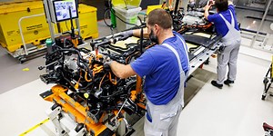 Eurozone Industrial Production Swings Back to Decline