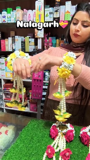 Lavina_beauty_palace_33 on Instagram: "#trending Haldi kalire for bridals 💗💗💗➡️➡️ Lavina beauty palace nalagarh"