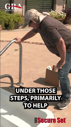 Repairing Fiberglass Pool Steps with Spray Foam (Short)