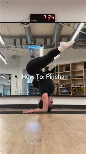 some barre stretches! #flexibility #dancer