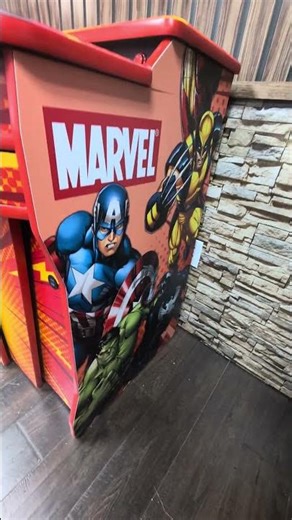 4-Player Elite Pedestal in Marvel VS DC Theme From Retro-Cade!