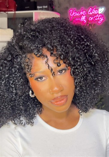 Beginner Drugstore Makeup. Save this and start building your collection 😉 - - - #beginnermakeup #makeuptutorial #beauty