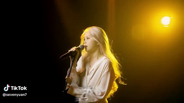 喜欢这首歌的人，一定很温柔吧！#SevenY七元 #bleedinglove