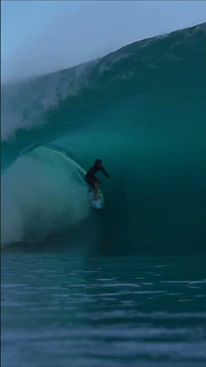 🔴(NOT A.I.) Makana Pang XL DROP XL SLAB at Teahupo'o