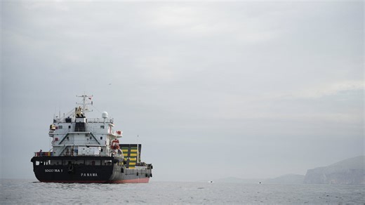 How would a U.S. military blockade of Iran's ports work?