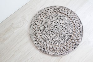 Easy Crochet Table Mat Pattern: 10" Modern Doily (PDF Pattern) - Etsy