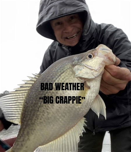 Catch Big Crappie Fish in Bad Winter Weather