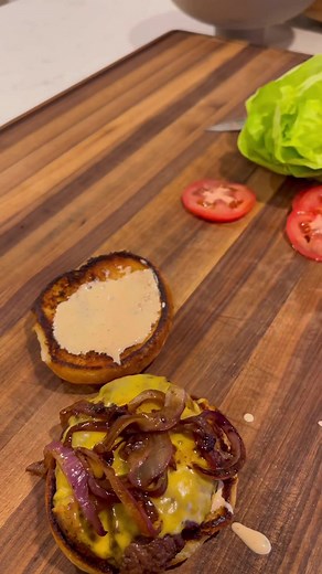 Delicious Homemade Double Cheeseburger Recipe with Bacon | Tutorial