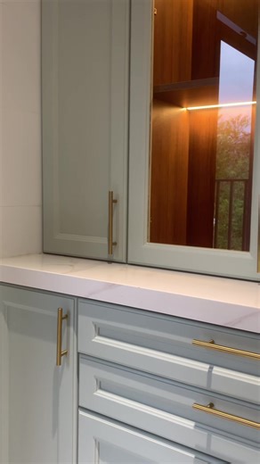 🌟 Indulge in Culinary Splendor: Explore Exquisite Kitchen Designs by IDW! 🍽️✨ Tired of ordinary kitchens that lack the grandeur you desire? Elevate your culinary haven with IDW’s exclusive luxury kitchen design services! ✨Enhance your cooking experience with IDW’s bespoke luxury kitchen designs. Our expert designers meticulously blend style and functionality, ensuring your kitchen is a masterpiece of sophistication. 🌈At IDW, we recognize that a kitchen is more than just a cooking space. it’s 