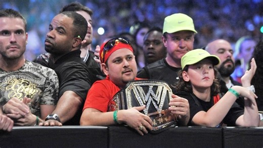 Popular WWE Superstar reacts to an emotional fan crying over his recent loss