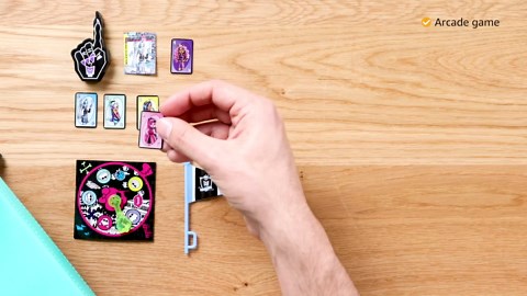 Monster High Student Lounge Playset, Doll House Furniture and Themed Accessories with Two Pets and Working Vending Machine