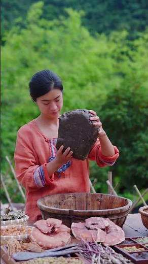 They've Been Making Soap This Way For Centuries #handmade #soapmaking
