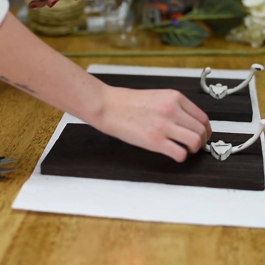 346K views · 112 reactions | Add some brightness to your space with these awesome mason jar lights!  | LittleThings: DIY | Facebook