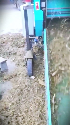 The process of grinding and processing flakes with a #shorts machine